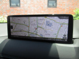 マツダコネクトの10.25インチワイドセンターディスプレイです。『Android Auto』『Apple CarPlay』や独自のコネクテッドサービスに対応したインターフェイスシステムです。