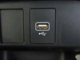 便利な充電用USBジャックも付いています☆周辺機器の充電にご利用頂けます☆