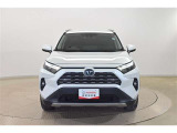 「中古車ハイブリッド保証」付き。ハイブリッド機構を無償で保証します。保証期間は、初度登録年月から10年目まで、またはロングラン保証が終わってから3年間。ただし累計走行距離が20万km以内です。