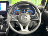インテリアに合わせたデザインのステアリングは、運転される方のことも考え、運転しやすい形状、大きさです。是非一度、実際に触ってお確かめください。