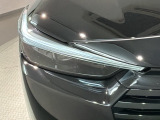 LEDヘッドライトは、点灯の瞬間から最大光量を発揮し、突然暗くなるトンネルなどでの安定感を高めます。