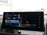 NissanConnect サービスの多様なコンテンツで、エクストレイルと過ごす毎日に驚きと発見を提供します。HDMI端子にポータブルブルーレイ/DVDプレイヤーなどの機器を接続することで、映像や音声を視聴できます。