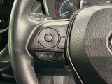 ステアリングにオーディオ操作スイッチが付いています。オーディオ画面に直接タッチしなくても操作が出来ますので、運転に集中できます。