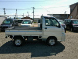 4WD、5速MT、エアコン、パワステ!ご来店の際は、在庫確認の上お越しくださいますようお願いします。