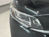 LEDヘッドライトは、点灯の瞬間から最大光量を発揮し、突然暗くなるトンネルなどでの安定感を高めます。