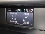 左右独立温度コントロールフルオートエアコンです。運転席、助手席それぞれで独立して温度設定ができます。冷え性の方が乗っても安心ですね♪