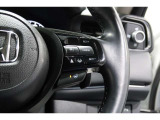 Hondaセンシングの機能のひとつ、アダプティブクルーズコントロール付!アクセルから足を離しても設定したスピードと前車との車間を保ち走行してくれます!車線維持もアシスト☆高速道路で疲労軽減ですね☆