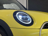 LEDヘッドライト・1目でMINIと分かる丸目のライトです。