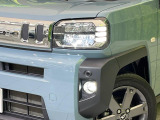 【LEDヘッドライト】悪天候や夜間走行時も良好な視界を確保し安心して運転できる高輝度LEDヘッドライトを装備!点灯速度が早く、消費電力も抑えられています。