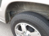 下廻り錆の少ない程度の良い車です。