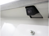 バックカメラが付いているので後方確認が非常にしやすいです。今や運転初心者も熟練者も必須装備!ついていて損はないですね♪