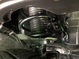 お車を安心してお乗りいただく為には、足回りの定期点検が欠かせません。サービスサポート(有償保証)では無料点検もご提供しており、安心のカーライフをお過ごしいただけるサポート体制が整っています。