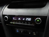 車内の温度管理に便利なオートエアコン☆