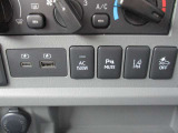 USB電源 安全装備操作部