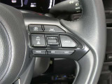 【レーダークルーズコントロール】(全車速追従機能付)付きです。車速に応じて追従支援してくれるので、ロングドライブも快適です。詳細は販売店スタッフまでおたずねください。