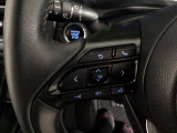 ステアリングリモコンは、運転中でも簡単に音量調整やチャンネル変更もできます!わき見運転防止にもつながるので安心です♪