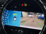 ●バックカメラ:便利な【バックカメラ】で安全確認もできます。駐車が苦手な方にもオススメな便利機能です。