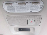 【SOSコール(有料登録)】万が一の事故発生時には、エアバッグ展開と連動し自動通報されます。専門のオペレーターが警察や消防への連携をサポートします。自車位置や所有車の情報が自動的に連絡されます。