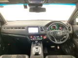 【前方視界】開放的な前方視界!運転がしやすく疲れにくいです♪窓が大きく、見通しがとっても良いおクルマですよ♪