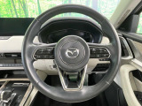 【純正革巻きステアリング】上質な革を使用することで、手にしっかり馴染みとても運転しやすいハンドルです♪