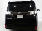 ★展示前点検実施★特殊な機材も用いて、全車点検を実施しております!