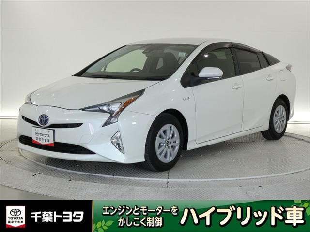 トヨタ プリウス 