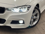 ●LEDヘッドライト:夜間走行時も良好な視界を確保し安心して運転できる高輝度LEDヘッドライトを装備!点灯速度が早く、消費電力も抑えられています。