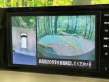 【アラウンドビューモニター】専用のカメラにより、上から見下ろしたような視点で360度クルマの周囲を確認することができます☆死角部分も確認しやすく、狭い場所での切り返しや駐車もスムーズに行えます。