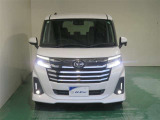 明度の高いLEDヘッドライトで、夜間の運転も安心です。