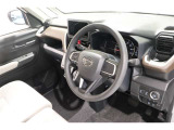 運転席周りは遊びにも通勤にも普段のお買い物にもピッタリ。日々のドライブに居心地のよいレイアウトです。