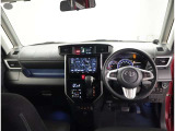 オシャレなインテリアで運転する気分も盛り上がりますよね^^