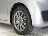 認定中古車では、厳しいHonda認定基準をクリアした厳選されたHonda認定中古車のみ、取り扱っております。「ご購入前の安心」「納車後の信頼」を車両と一緒に提供しております。