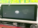 【メーカー純正12.3型ナビ】インテリアに溶け込むスタイリッシュな「専用設計」メーカーナビを装備♪視認性や操作性など基本性能にも優れ、より上質なカーライフをお楽しみいただけます。