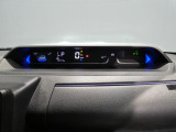 【メーター】 現在の走行距離を表示しています。視認性が高く、運転に必要な情報を瞬時に把握できる機能的なデザインが魅力です。