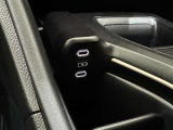 充電用USB【TypeーC】装備シフトレバー周辺の画像です。