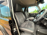 運転席シート廻りは使用感も少なく、良好な状態となっています。丁寧に使われていたことがよくわかりますね。