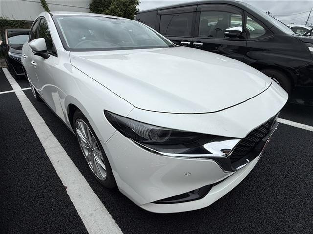 マツダ MAZDA3セダン 