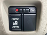 【パワースライドドア】スマートキーや運転席のスイッチでスライドドアの開閉が可能♪電動だから力を入れてドアを開ける必要が無く、小さいお子様でも、重い荷物を持っている時もラクに開け閉めできます♪