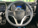 【純正革巻きステアリング】上質な革を使用することで、手にしっかり馴染みとても運転しやすいハンドルです♪