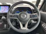 ステアリングスイッチ搭載!ハンドルひとつで手を離さなくても運転中視線をそらさなくても操作が出来て便利です