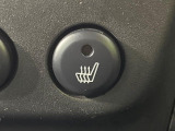 【シートヒーター】寒い日に重宝するシートヒーター!エアコンより早く温まってくれるので寒がりの人も安心ですね♪エアコンの温風は乾燥するから苦手、という方にもをおすすめです。