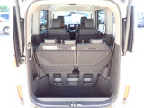 ◆定員乗車時のカーゴルームです。普段のお買い物の荷物やたくさんの収納が可能です。