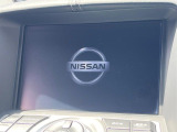 【メーカー純正ナビ】インテリアに溶け込むスタイリッシュな「専用設計」メーカーナビを装備♪視認性や操作性など基本性能にも優れ、より上質なカーライフをお楽しみいただけます。