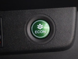ECONスイッチの効果とあなたの運転で、クルマと力をあわせ「燃費向上=ガソリン代の節約=CO2削減」のチャレンジをお楽しみください。