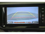 バックガイドモニターで、後方を確認しながら安心して駐車することができます。運転初心者も熟練者も必須の機能ですよ!