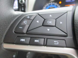 親指ひとつでオーディオ・運転支援システムが操作できます。