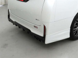 TRD製GRリヤバンパースポイラーを装着しております。