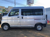 納車前にはプロのメカニックが点検、整備を行いますので安心してお乗り頂けます。