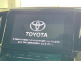 【ナビ機能付き9型ディスプレイオーディオ】ナビ機能搭載の他、お持ちのスマートフォンと連携して、ナビやbluetoothでの音楽再生が可能です♪デザインはもちろん操作性も良好!
