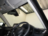 見通しのよいすっきりとした視界で、誰でも運転しやすいです。運転のしやすさは疲れにくさにも繋がりますよ♪